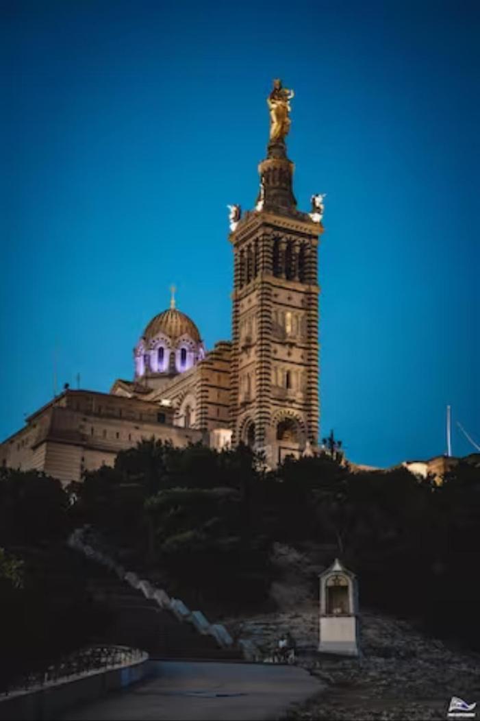 Studio Vieux-Port Vue Basilique Notre-Dame Marsilya Dış mekan fotoğraf